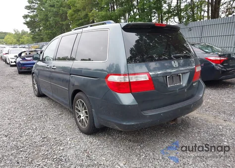 2005 Honda Odyssey Touring z USA, uszkodzony, nr VIN 5FNRL38855B114773